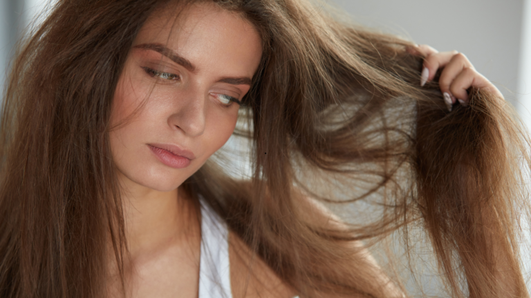 How to Moisturize Dry Hair and Keep It Hydrated